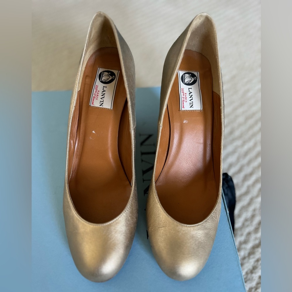 Lanvin Gold Round Toe Leather Espadrille Wedge Heels Women's Size 38, US size 7